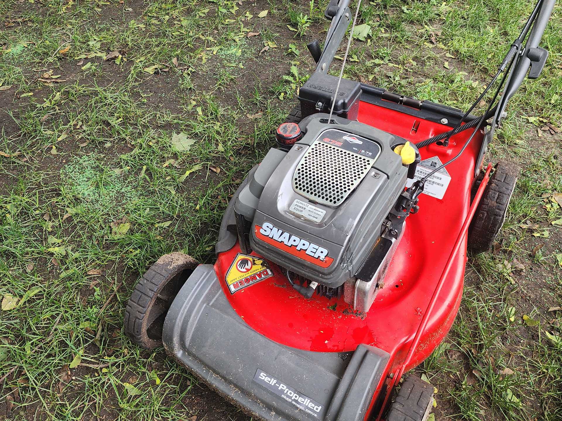 Ready to go lawnmower with bag - Image 3