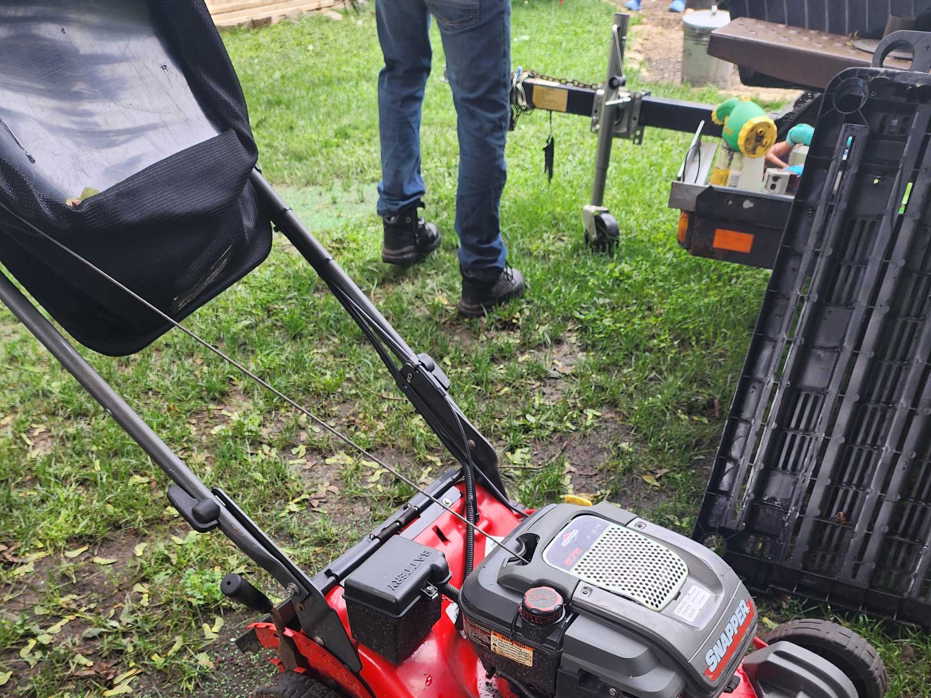 Ready to go lawnmower with bag - Image 2